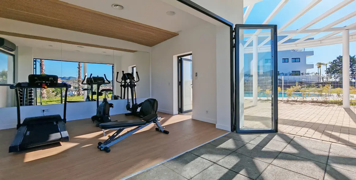 Продажа апартаментов на среднем этаже в Estepona 13