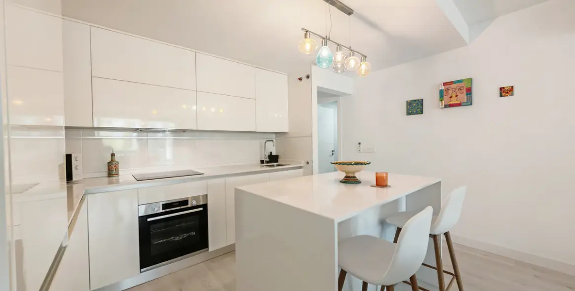 Продажа апартаментов на среднем этаже в Mijas Costa 6