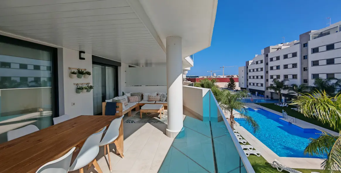 Продажа апартаментов на среднем этаже в Mijas Costa 7