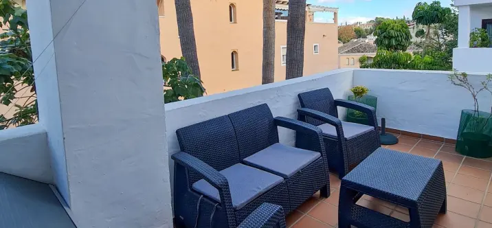 Продажа апартаментов на первом этаже в Nueva Andalucía 1