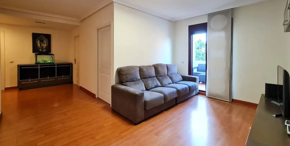 Sale of ground floor apartment in Nueva Andalucía 4