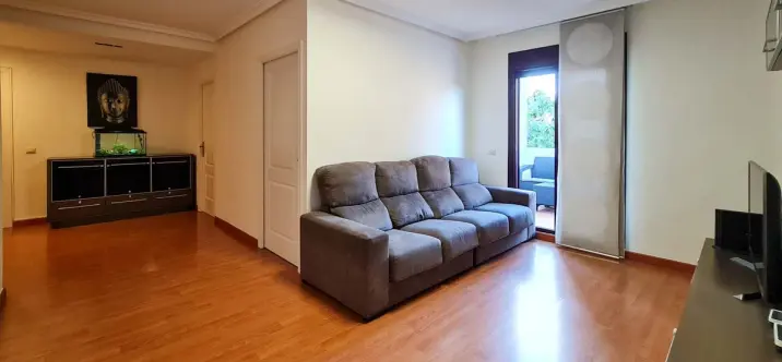 Продажа апартаментов на первом этаже в Nueva Andalucía 3