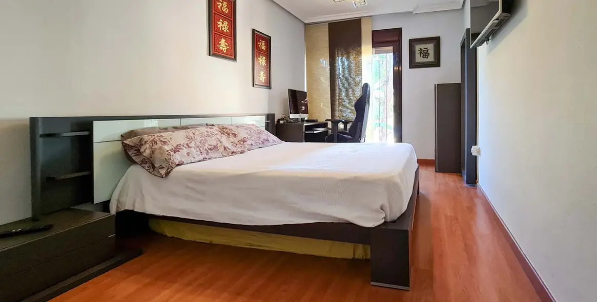 Sale of ground floor apartment in Nueva Andalucía 6