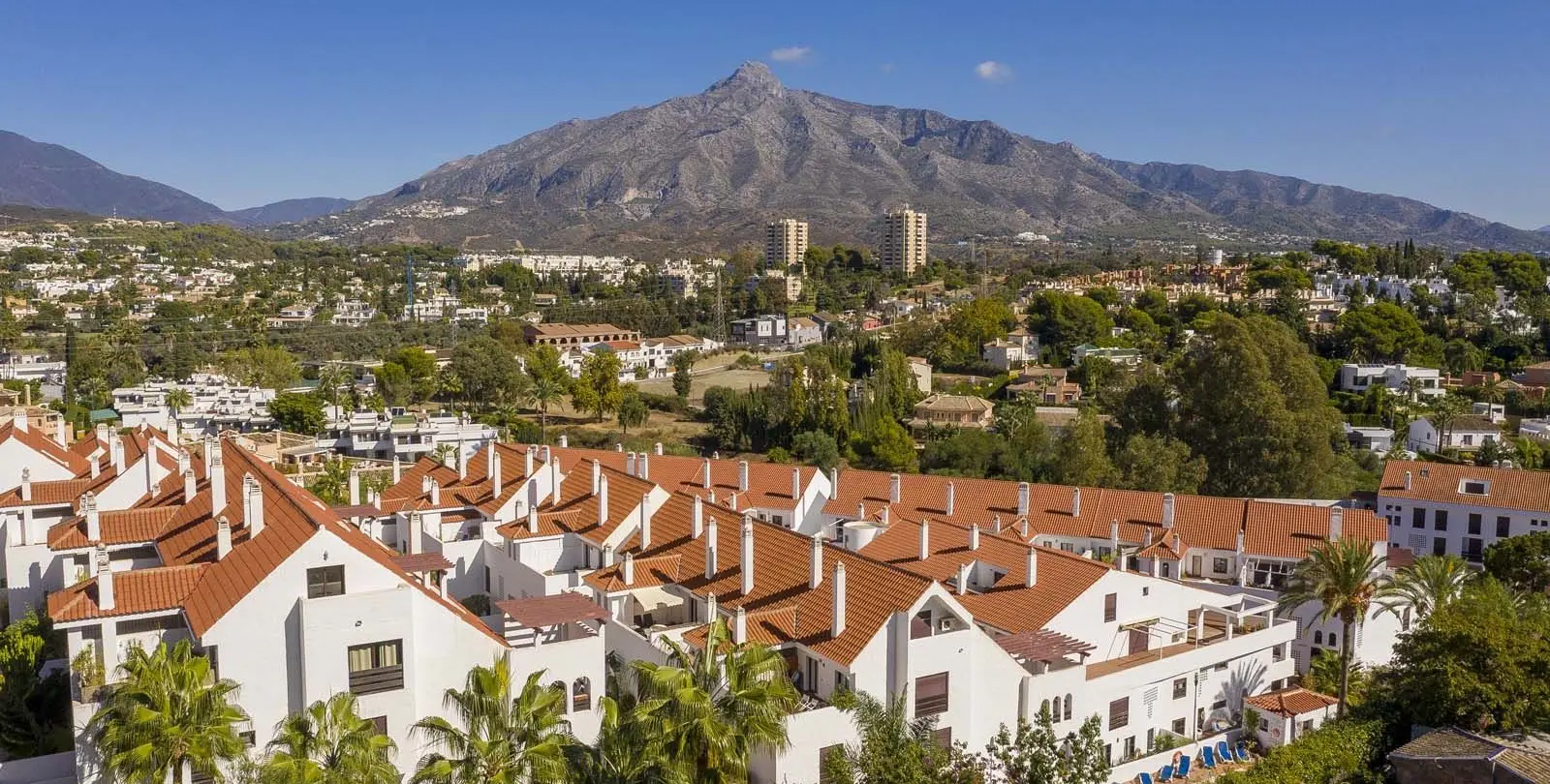 Продажа апартаментов на первом этаже в Nueva Andalucía 5