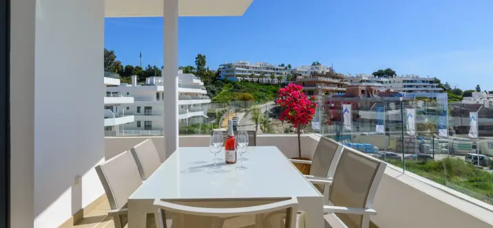 Middle floor apartment R5204596 1