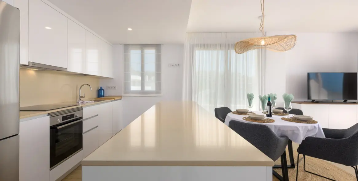 Sale of middle floor apartment in Estepona (district Estepona) 7