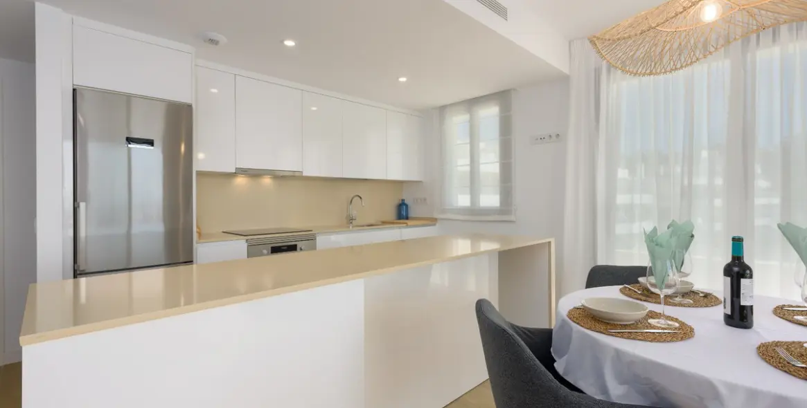 Sale of middle floor apartment in Estepona (district Estepona) 8