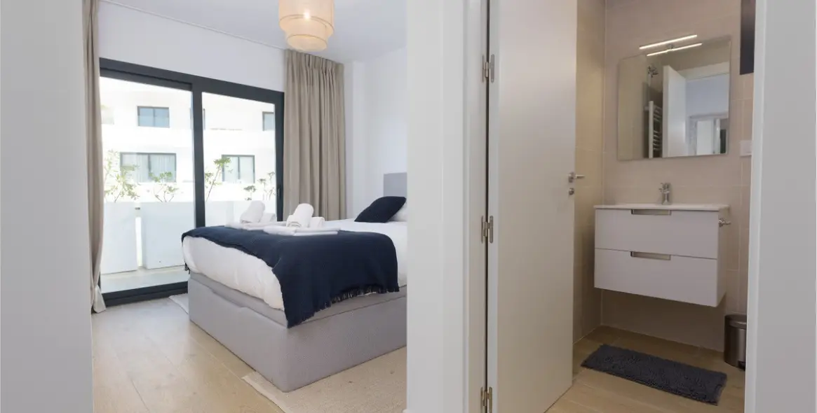 Продажа апартаментов на среднем этаже в Estepona 11