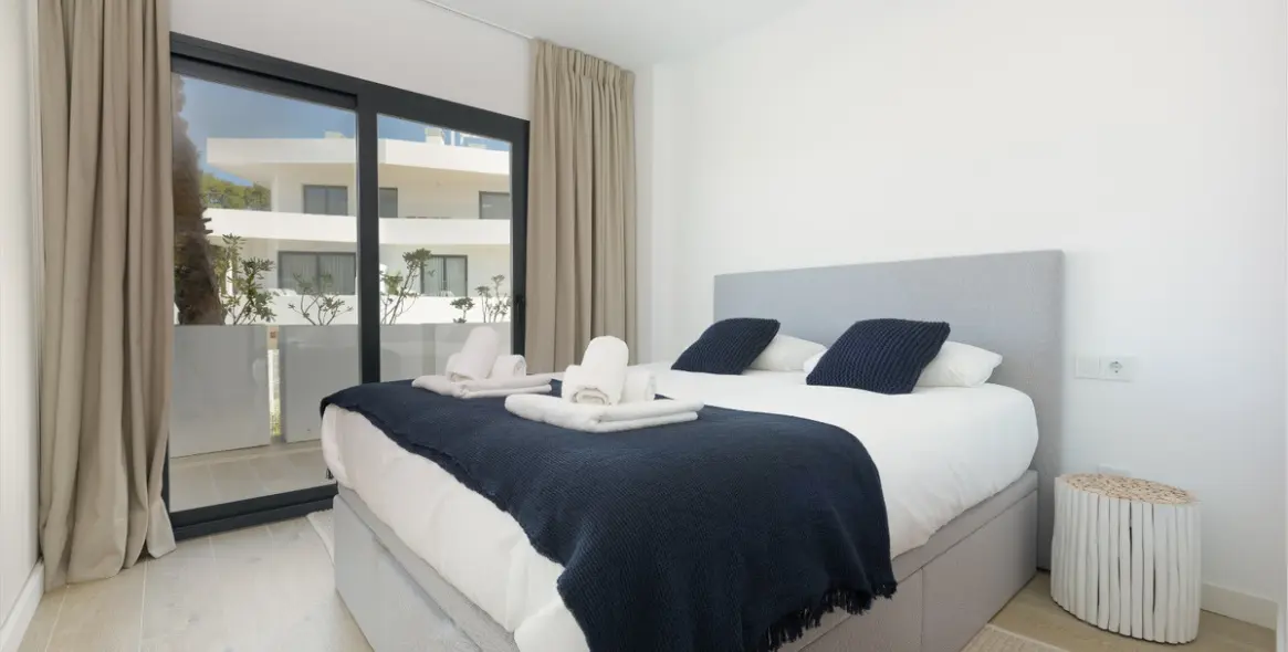 Продажа апартаментов на среднем этаже в Estepona 12