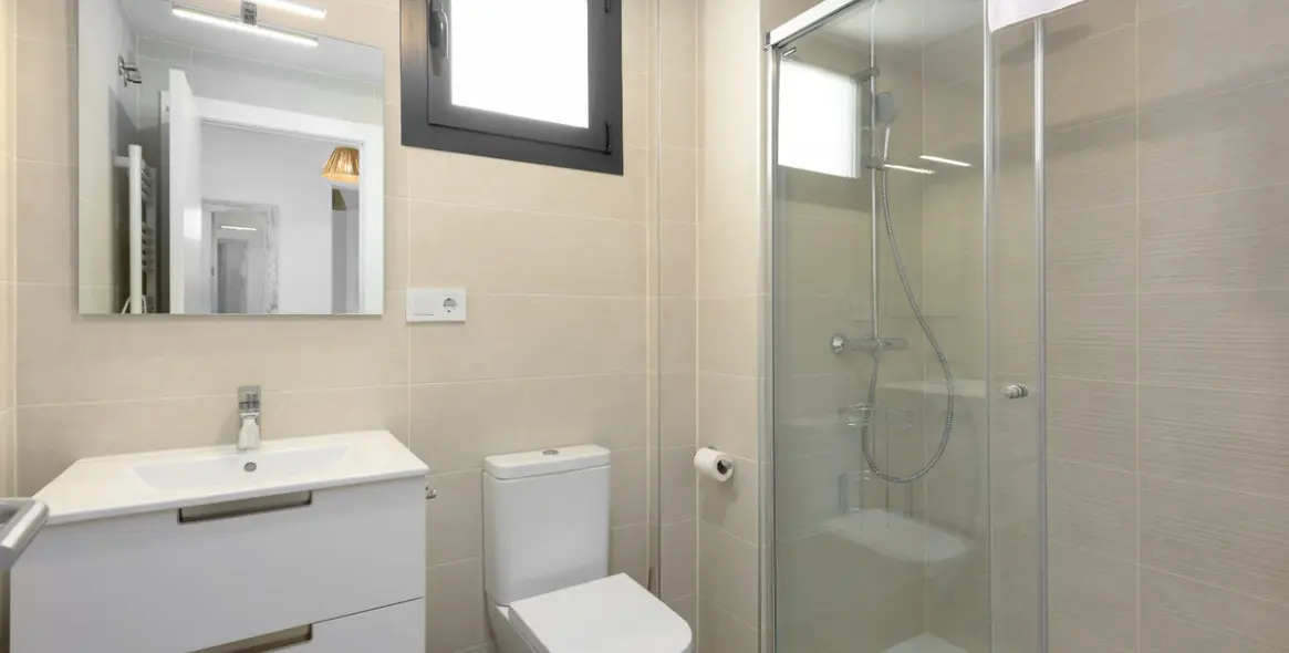 Продажа апартаментов на среднем этаже в Estepona 16