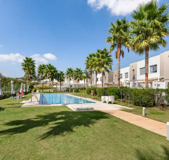 Sale of townhouse in Estepona