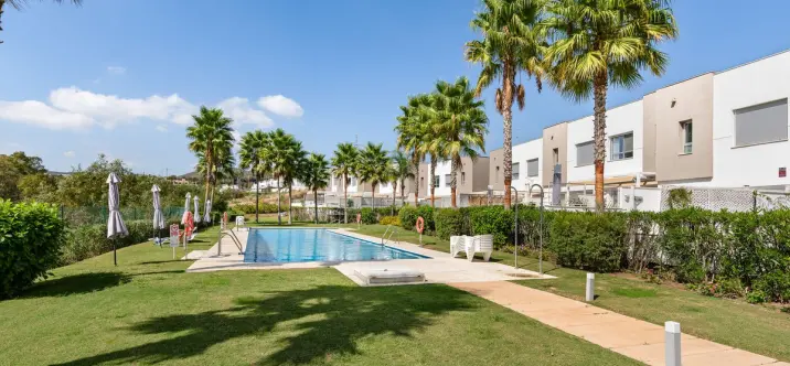 Sale of townhouse in Estepona 0