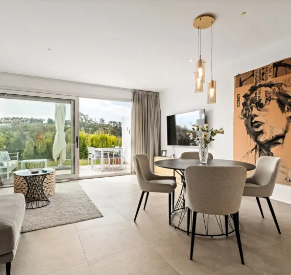 Sale of townhouse in Estepona