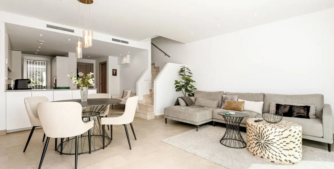 Sale of townhouse in Estepona 5