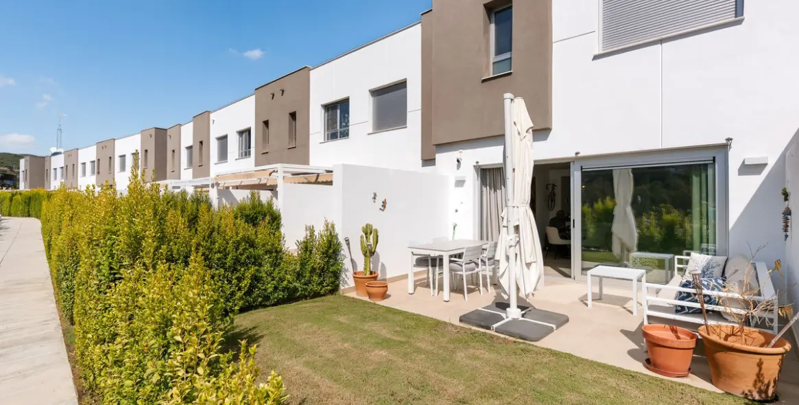 Sale of townhouse in Estepona 19