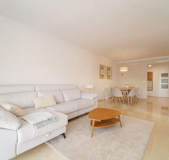 Sale of ground floor apartment in Elviria