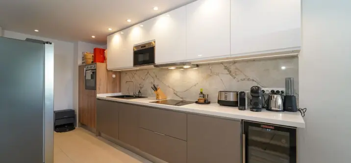 Sale of ground floor apartment in Elviria 3