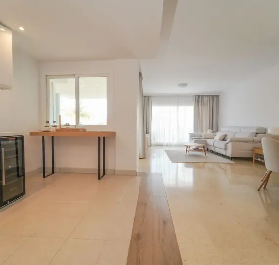 Sale of ground floor apartment in Elviria