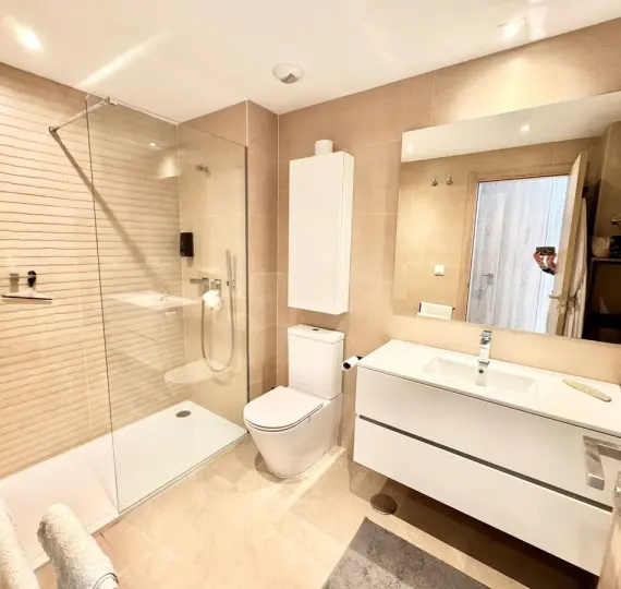 Продажа апартаментов на среднем этаже в La Cala Golf