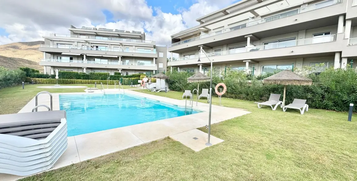 Продажа апартаментов на среднем этаже в La Cala Golf 1