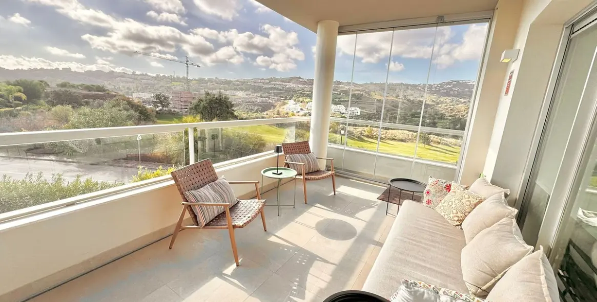 Продажа апартаментов на среднем этаже в La Cala Golf 21