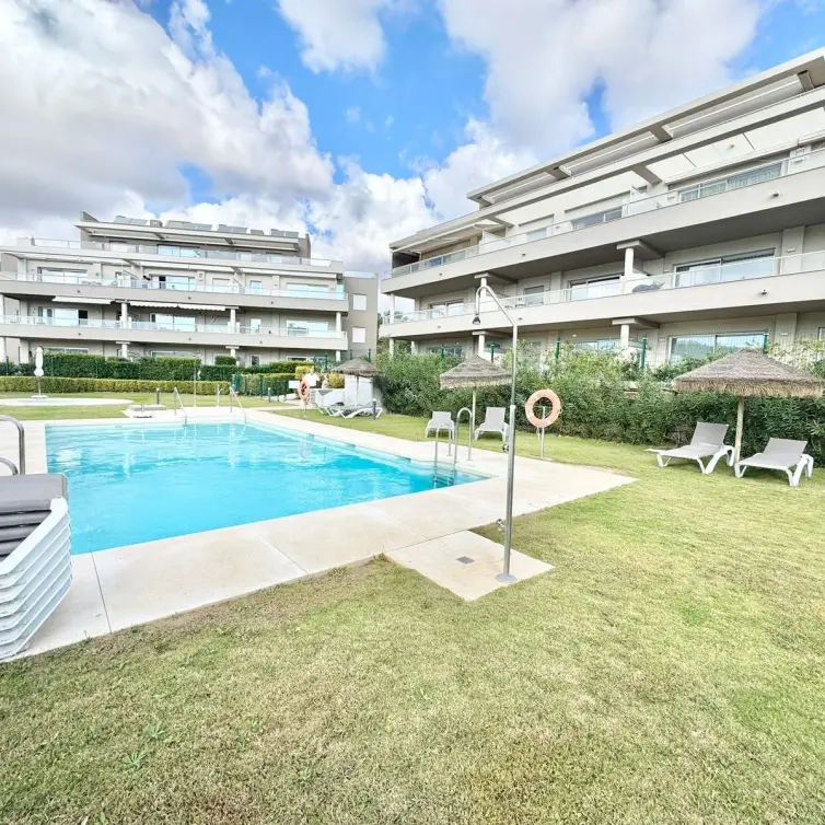 Sale of middle floor apartment in La Cala Golf