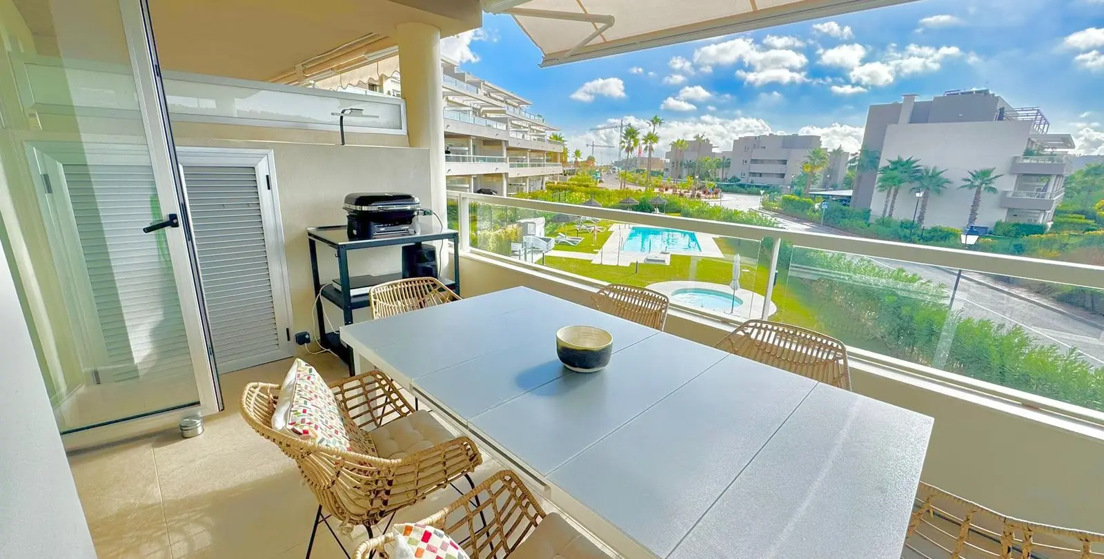 Sale of middle floor apartment in La Cala Golf 20
