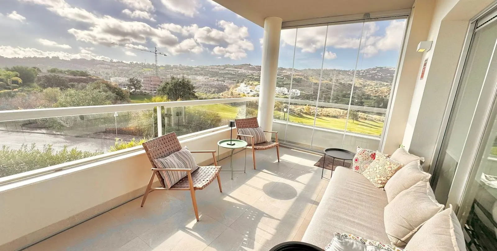 Sale of middle floor apartment in La Cala Golf 21