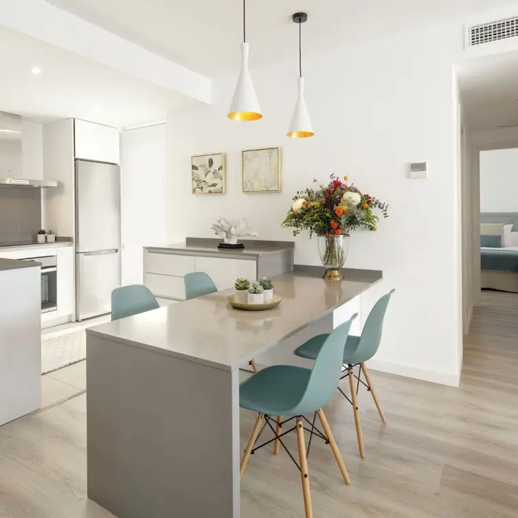 Sale of middle floor apartment in Marbella