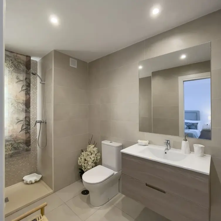 Sale of middle floor apartment in Marbella