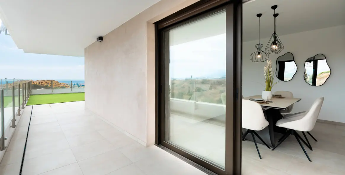 Venta de apartamento en planta baja en Estepona 30