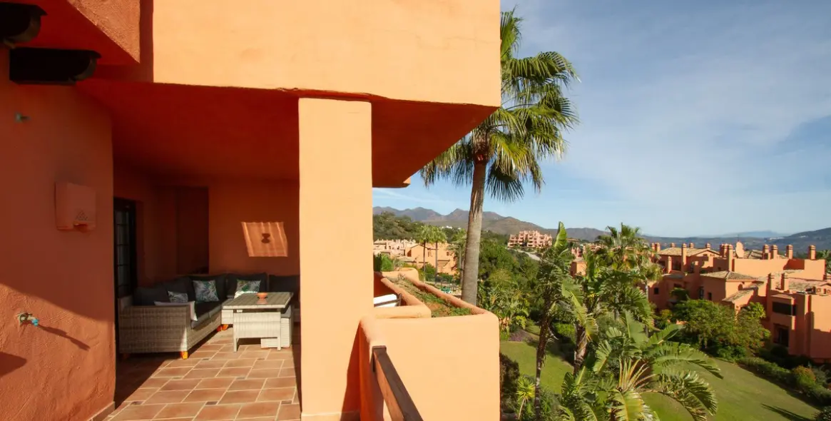 Продажа апартаментов на среднем этаже в La Mairena 18