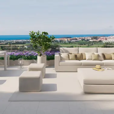 Sale of middle floor apartment in La Campana