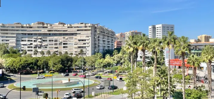 Sale of middle floor apartment in Málaga 1