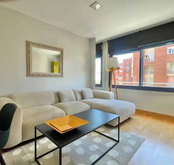 Sale of middle floor apartment in Málaga