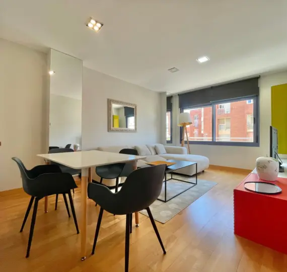 Sale of middle floor apartment in Málaga