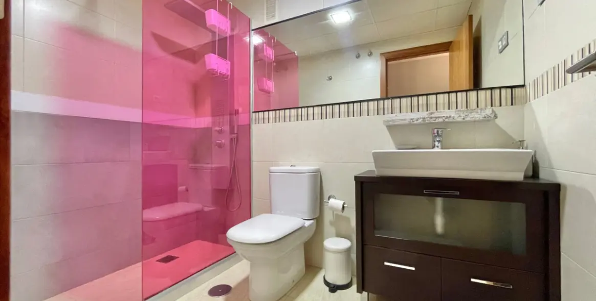 Sale of middle floor apartment in Málaga 18