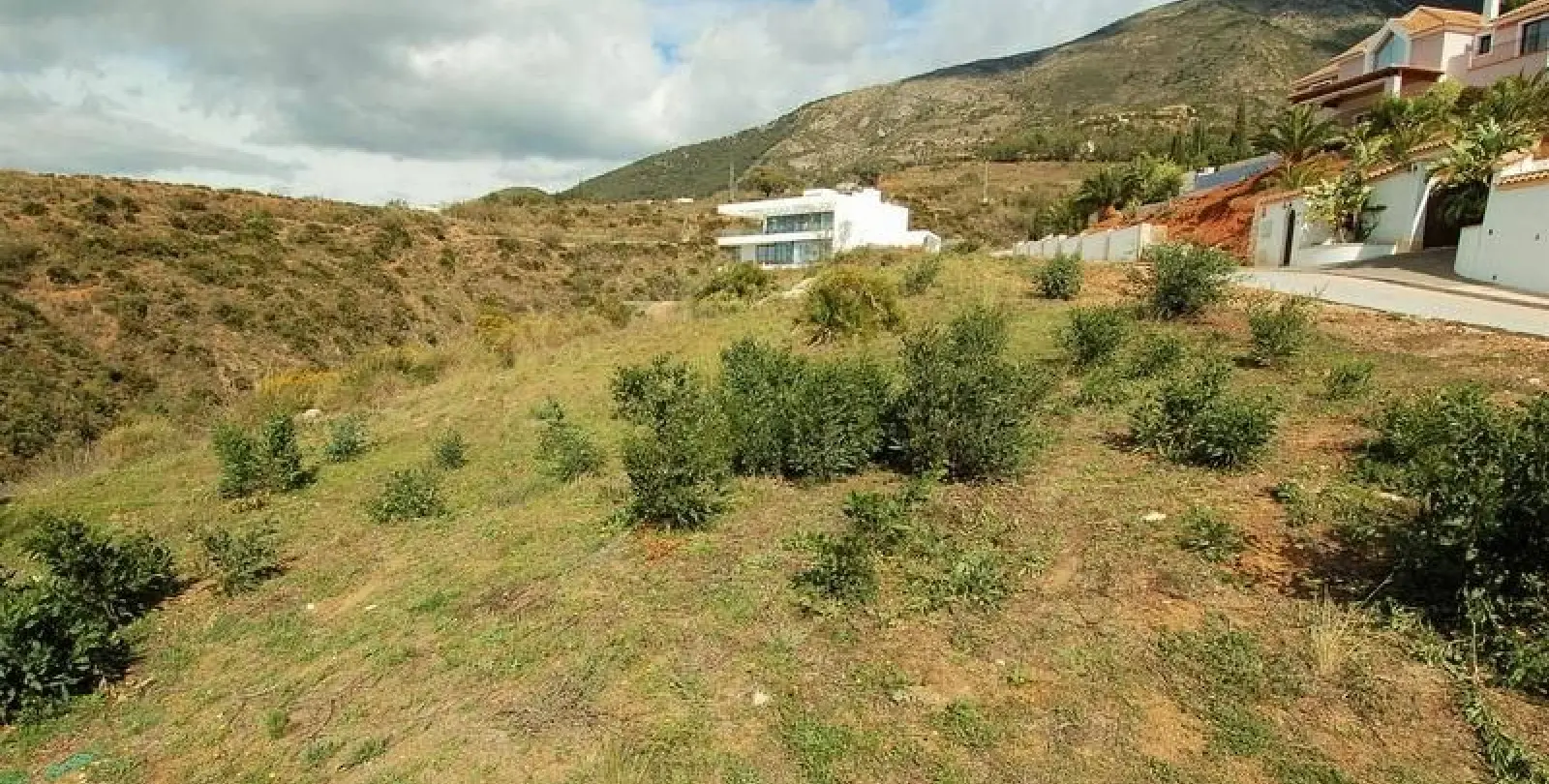 Venta de parcela residencial en Mijas 2
