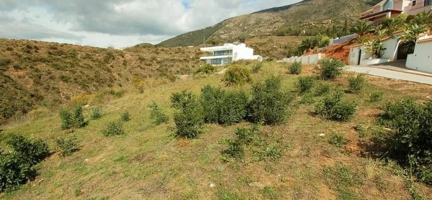 Venta de parcela residencial en Mijas 1