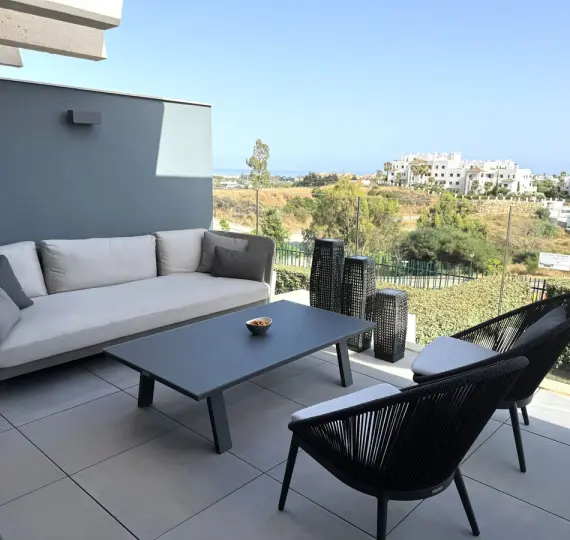 Middle floor apartment R5080000