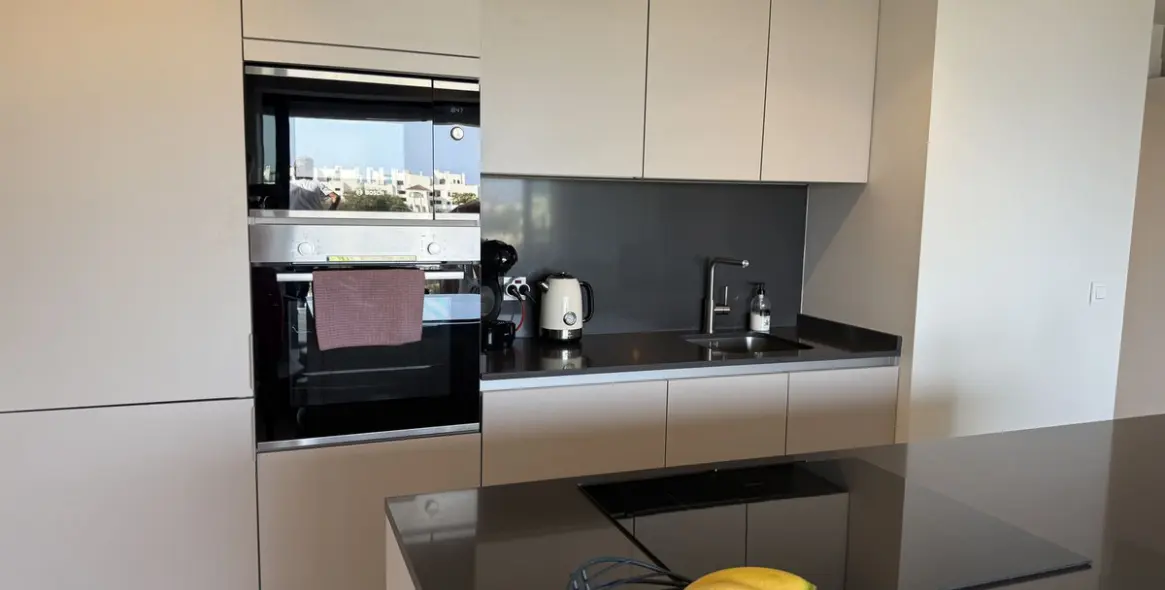 Sale of middle floor apartment in Estepona (district Estepona) 10