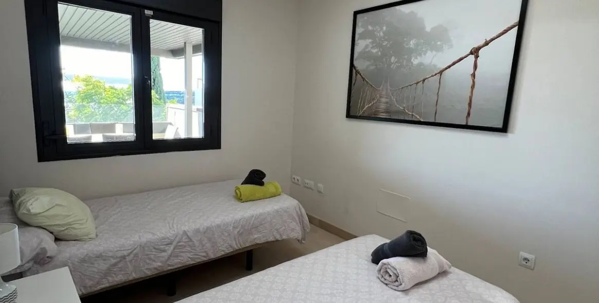 Продажа апартаментов на среднем этаже в Los Flamingos 4