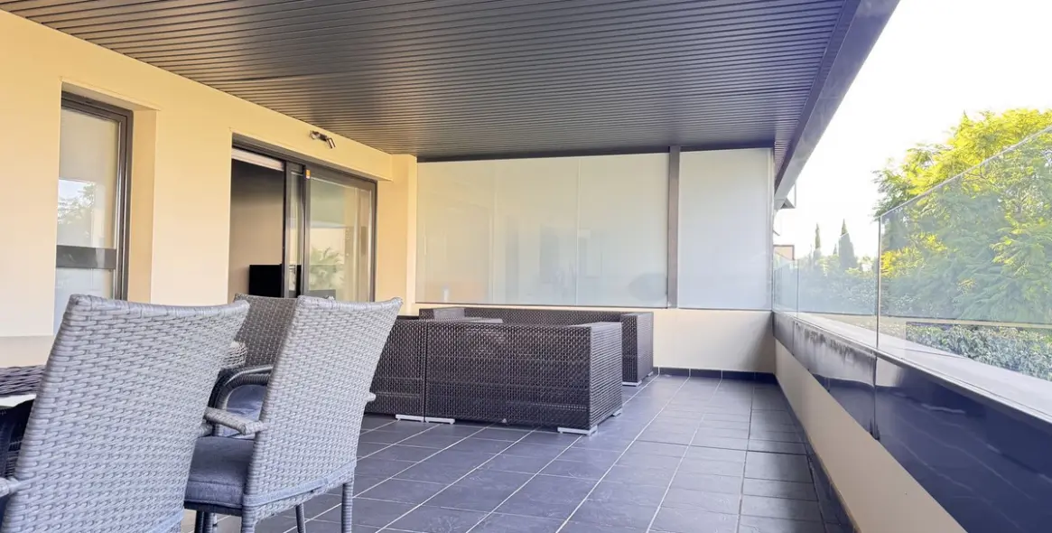 Продажа апартаментов на среднем этаже в Los Flamingos 7