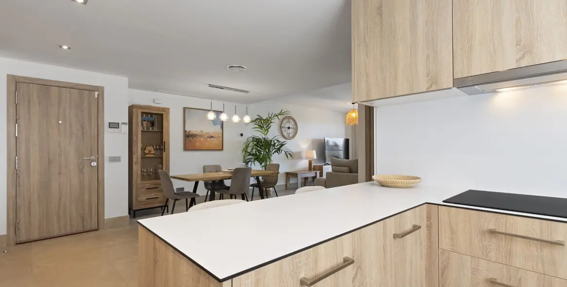 Продажа апартаментов на среднем этаже в Casares Playa 10