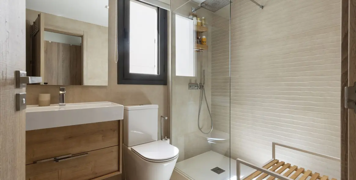 Sale of middle floor apartment in Casares Playa 29