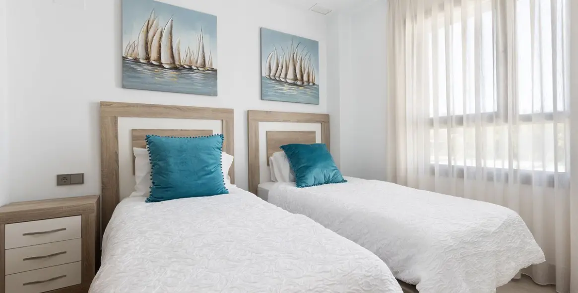 Sale of middle floor apartment in Casares Playa 36