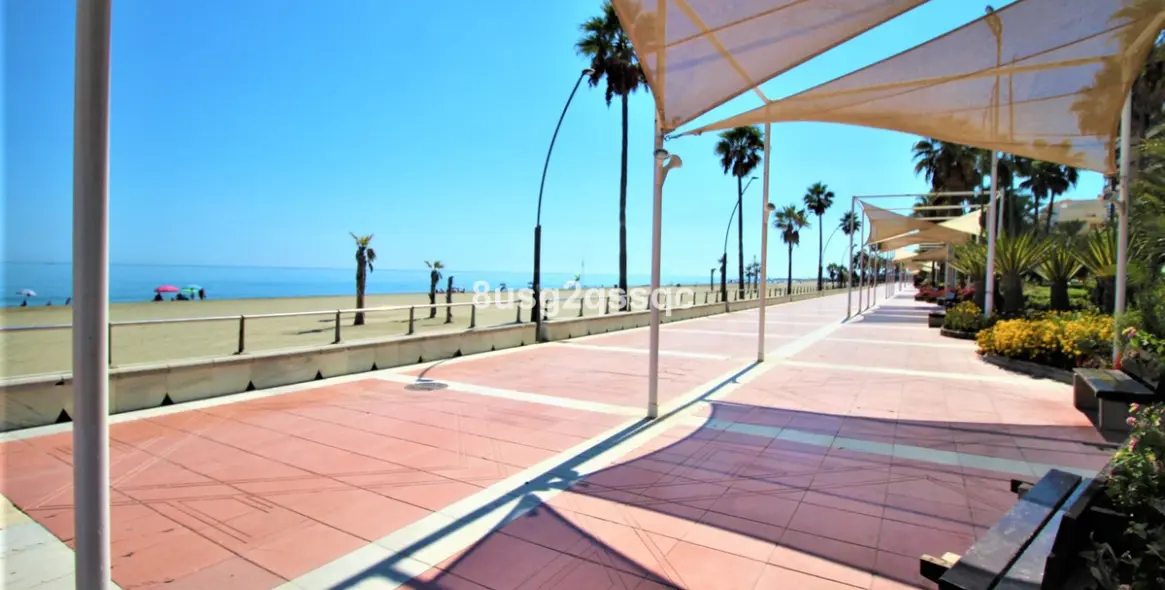 Sale of penthouse duplex in Estepona 1