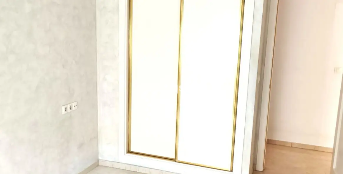 Sale of penthouse duplex in Estepona 18