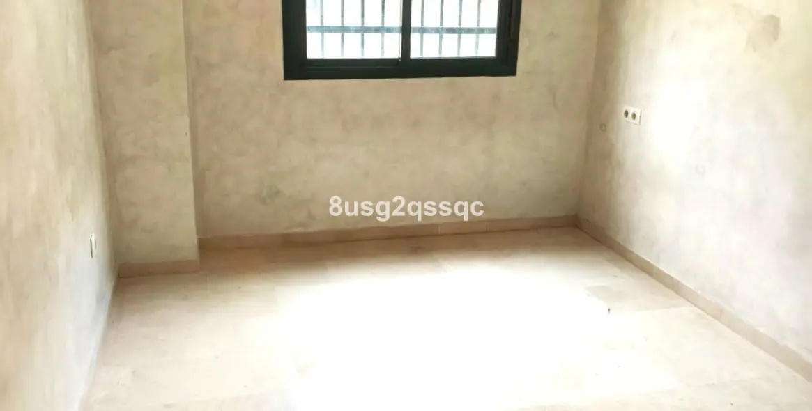 Sale of penthouse duplex in Estepona 19