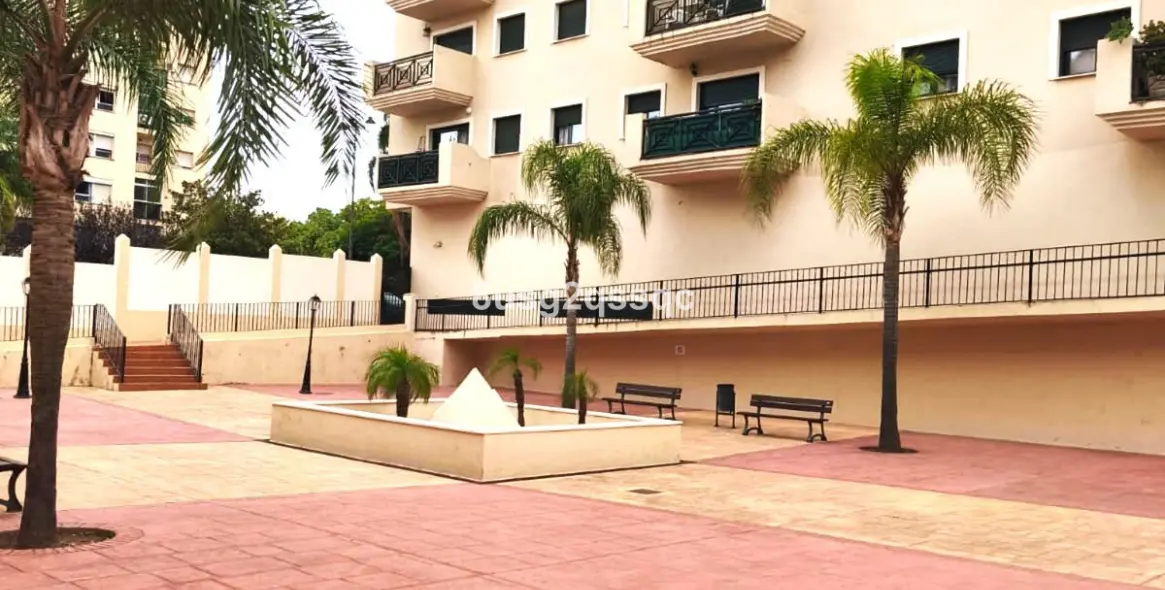 Sale of penthouse duplex in Estepona 20